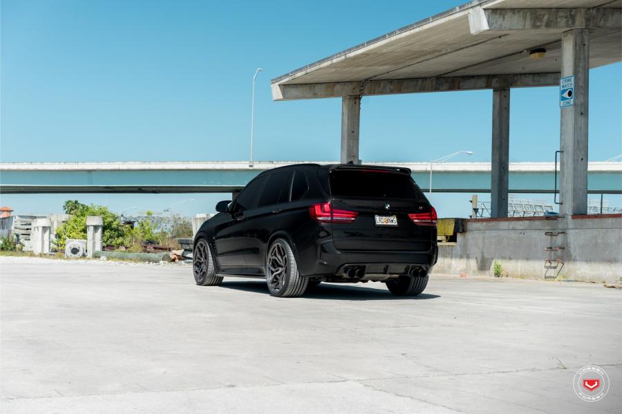  BMW X5 M on Vossen Wheels (HC-3) 2018 года  (фото 19 из 41)